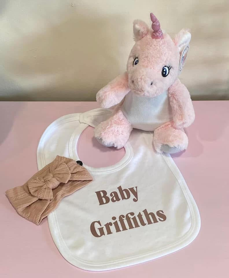 Personalised Baby Bib! Family Name, Babies Name