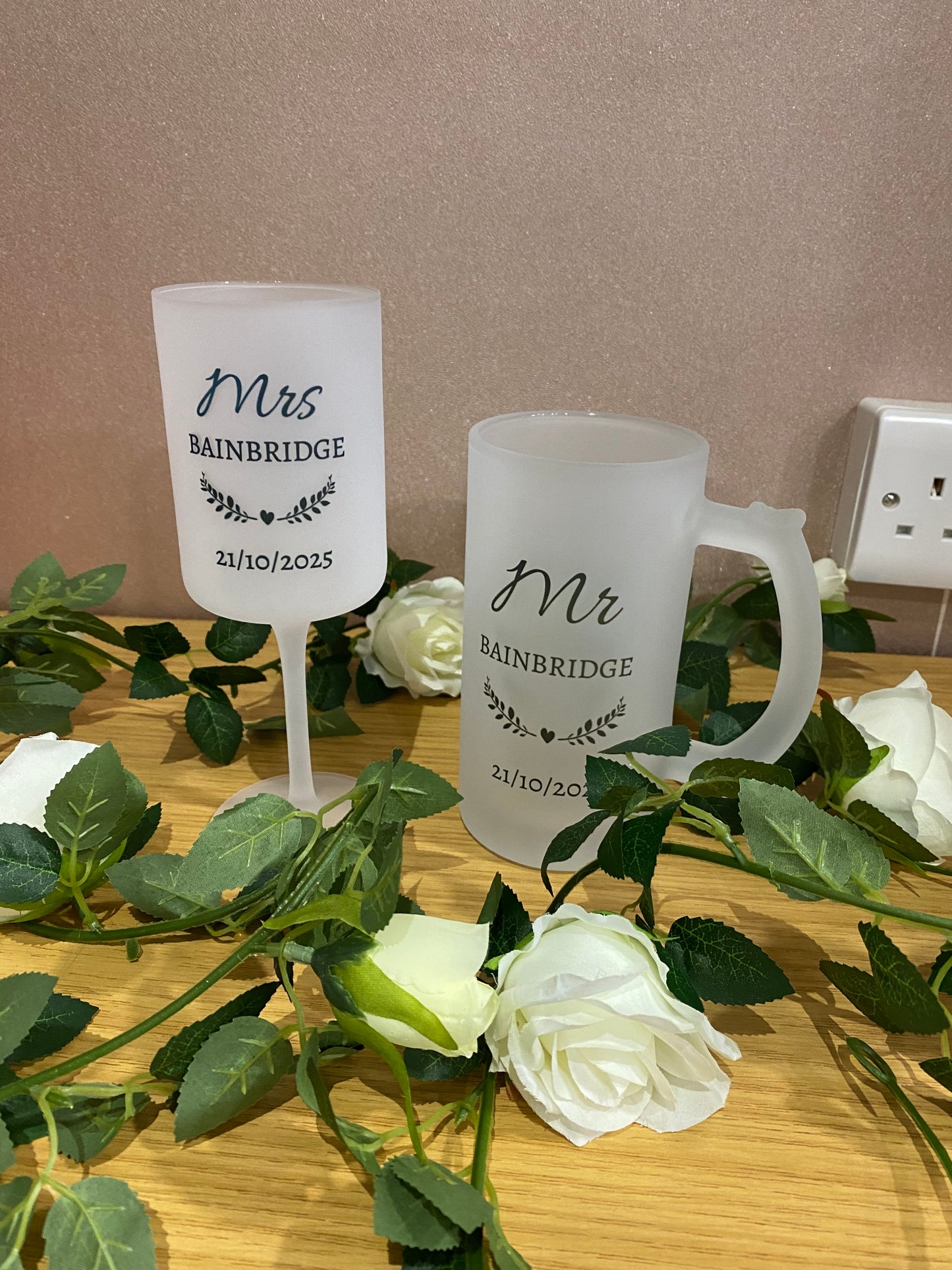 Wedding, Bride & Groom Stein, Goblet Wine Glass, Mr & Mrs Personalised, Glass